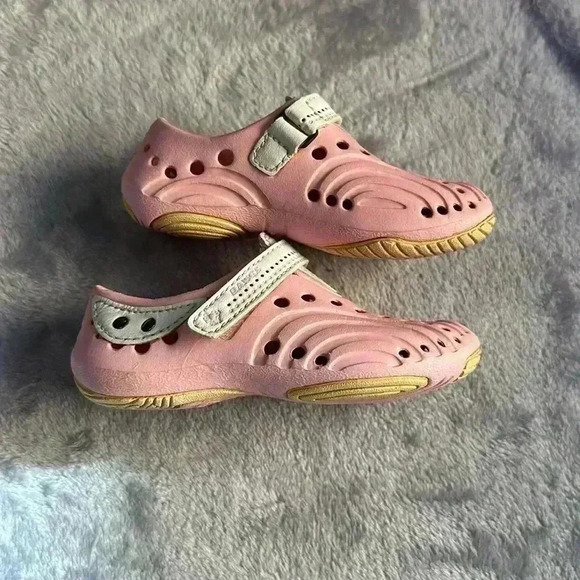 Dawgs -  baby/toddler sandals. Size 5 - Picture 2 of 6